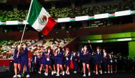 La Delegación Mexicana desfila en la inauguración de los Juegos Olímpicos de Tokio 2020.
