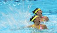 Nuria Diosdado y Joana Jiménez durante la final de dueto de natación artística en Tokio 2020.