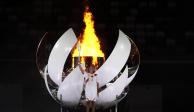 La tenista japonesa Naomi Osaka Naomi Osaka enciende el pebetero durante la ceremonia de apertura de los Juegos Olímpicos de Tokio 2020 el pasado 23 de julio.
