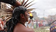 Danzantes celebraron rituales prehispánicos en el Zócalo capitalino, ayer.