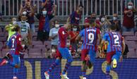 Jugadores del Barcelona celebran un gol en LaLiga de España