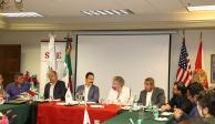 El gobernador Omar Fayad en la reunión que sostuvo.