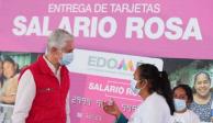 El gobernador del Estado de México, Alfredo del Mazo, en la entrega de más de 6 mil tarjetas del Salario Rosa