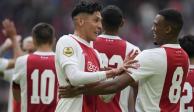 Edson Álvarez celebra su gol con el Ajax