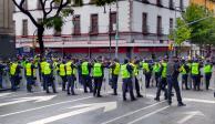 Policías de la SSC cierran calles por Tercer Informe de Gobierno de AMLO.