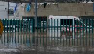En el IMSS de Tula, donde el martes perdieron la vida 17 personas tras la inundación, el nivel del agua que había alcanzado los dos metros de altura, comenzó a descender.