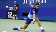 Novak Djokovic durante su partido de semifinales del US Open contra Alexander Zverev.