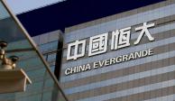 La promotora inmobiliaria china Evergrande Group tiene graves problemas de liquidez y ha empezado a pagar a los inversores en sus productos de gestión de patrimonio con bienes inmuebles.