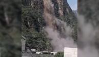 Columna de humo que se elevó luego de que un trozo de roca se desprendió del cerro.