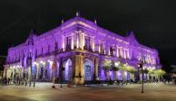 Los edificios de Guadalajara se iluminaron con "el color representativo de esta lucha".