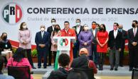 Alejandro Moreno da a conocer los cambios en el PRI durante una conferencia de prensa, este miércoles.I