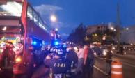 Un accidente entre dos unidades del Metrobús en la Ciudad de México dejó un saldo de por lo menos diez personas lesionadas