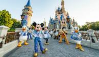 Multimillonario cierra Disney World para que sus empleados vacacionen