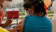 La Secretaría de Salud prevé que&nbsp;toda la población mayor a 18 años, tenga al menos una dosis de la vacuna contra COVID-19 para el 31 de octubre.