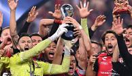 Jugadores del Atlas celebran su título en el Apertura 2021 de la Liga MX
