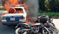 Durante los disturbios, los habitantes prendieron fuego a una patrulla que se encontraba en los alrededores del edificio de la policía, así como a dos motocicletas