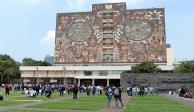 "Fueron miles, los universitarios y universitarias que en la crisis sanitaria se entregaron con pasión", respondió la UNAM a AMLO.