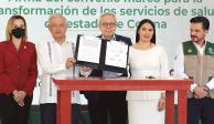 El Presidente López Obrador con la gobernadora de Colima, Indira Vizcaíno y los titulares del IMSS y la SSa, ayer.