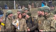 Pareja de soldados ucranianos se casa