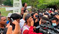 Migrantes en Chiapas se suturan los labios a manera de protesta