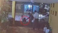 Secuestran a una mujer en San Luis Potosí y el momento quedó capturado en una cámara de vigilancia.