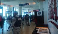 Elementos de la GN implementan protocolo de seguridad en  el Aeropuerto Internacional de Cancún, ayer.