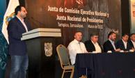 Los integrantes de la Comisión Ejecutiva Nacional CANIRAC reconocieron a los restauranteros con mayor trayectoria de zona conurbada Altamira, Madero y Tampico.