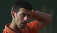 Novak Djokovic se lamenta durante un momento del partido contra Alejandro Davidovich en el Masters 1000 de Montecarlo.