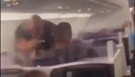 Mike Tyson agredió a una persona en un avión.