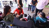 "Hoy el DIF Estatal entrega sillas de ruedas, andaderas, bastones a adultos y a niñas y a niños de la región Centro y norte, y vamos a beneficiar a 134 personas", dijo&nbsp;la gobernadora Evelyn Salgado.