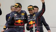 Max Verstappen y Checo Pérez, el pasado domingo, después de hacer el 1-2 para Red Bull en el Gran Premio de Emilia-Romaña de F1.