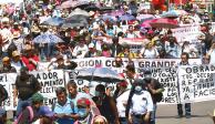 Docentes protestaron para exigir la abolición de la Reforma Educativa, ayer, en la Ciudad de México.