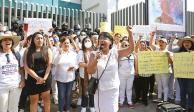 Grupos feministas se reunieron en la Fiscalía General de Puebla, para exigir justicia por el homicidio de Cecilia Monzón, ayer.