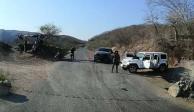 Durante visita de AMLO, civiles armados montan retén en Badiraguato, cuna de "El Chapo"