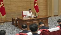 Kim Jong Un, gobernante de Corea del Norte, en la reunión del politburó.