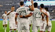 Seleccionados festejan un gol ante Nigeria, el sábado.