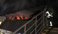 Se incendia edificio de la Secretaría de Obras y Servicios en CDMX