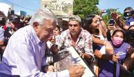 El presidente, durante su visita en Coatlán del Río, Morelos, ayer.