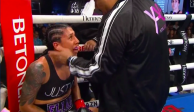 La peleadora mexicana Alma Ibarra pidió que detuvieran su pelea ante&nbsp;Jessica McCaskill.