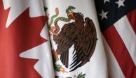 Banderas de Canadá, México y Estados Unidos.
