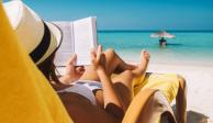 Cinco libros para leer en la playa, el avión o en el crucero.