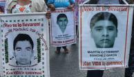 Padres de los 43 normalistas desaparecidos de Ayotzinapa marcharon en marzo de este 2022 en la CDMX