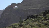 Contrabandistas de migrantes abandonan a dos bebés en desierto de Arizona, colindante con la frontera de Sonora