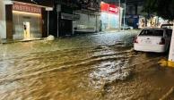 Lluvias provocan inundaciones en Acapulco; dejan tres personas muertas.
