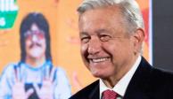 El presidente Andrés Manuel López Obrador en conferencia matutina el 30 de septiembre de 2022. De fondo, la imagen del cantante Chico Che