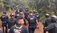 Policía estatal impide intento de maestros para bloquear vías del tren en Michoacán.