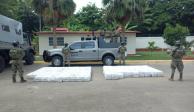 Marina decomisa mil 800 kilos de posible cocaína en Quintana Roo.