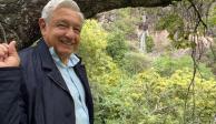 El Presidente Andrés Manuel López Obrador en su visita a la montaña de Guerrero para supervisar un camino rural