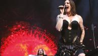 Floor Jansen, al micrófono, hizo vibrar con su majestuosa voz.