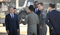 Los ministros de Defensa de Surcorea (izq.), Lee-Jong-sup, y de EU, Lloyd Austin (corbata azul), ayer.